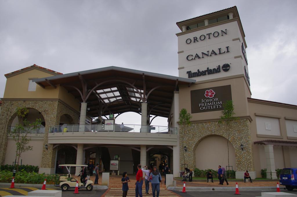 Palazzo Hotel Kulai Exterior foto