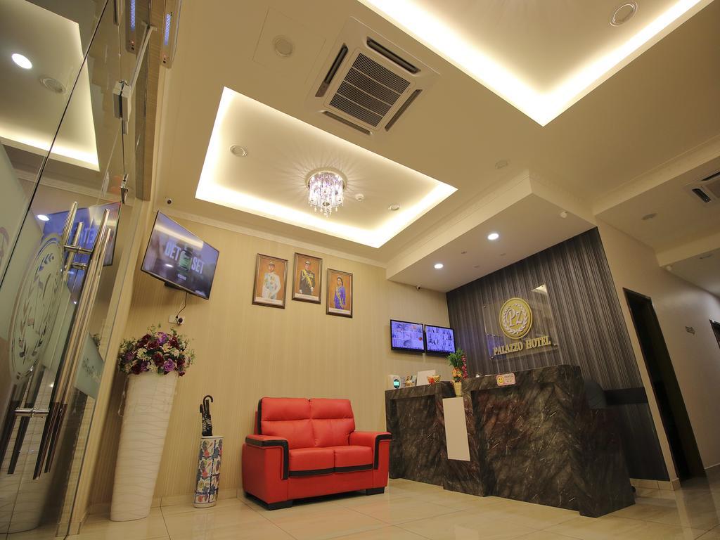 Palazzo Hotel Kulai Exterior foto