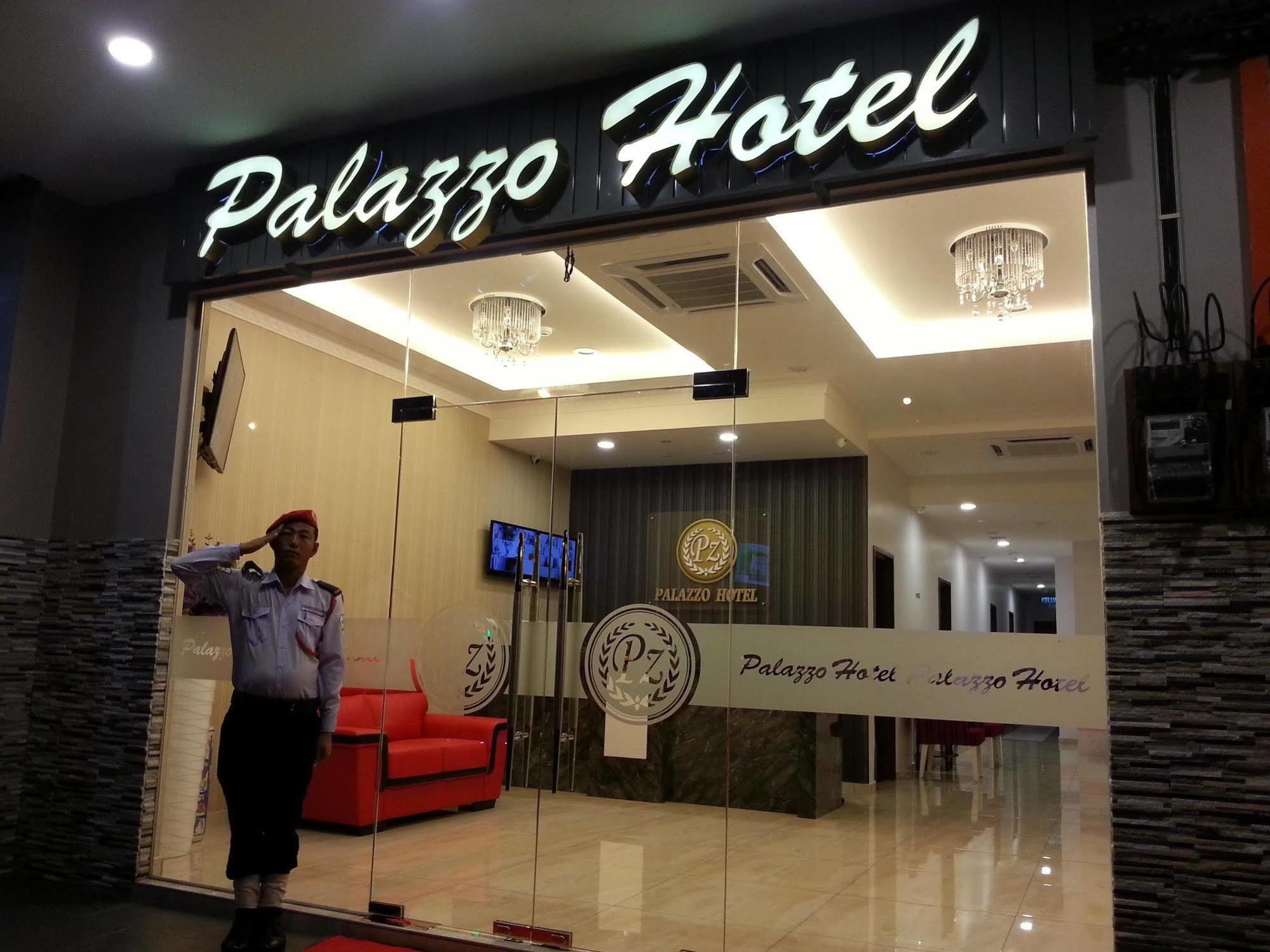 Palazzo Hotel Kulai Exterior foto