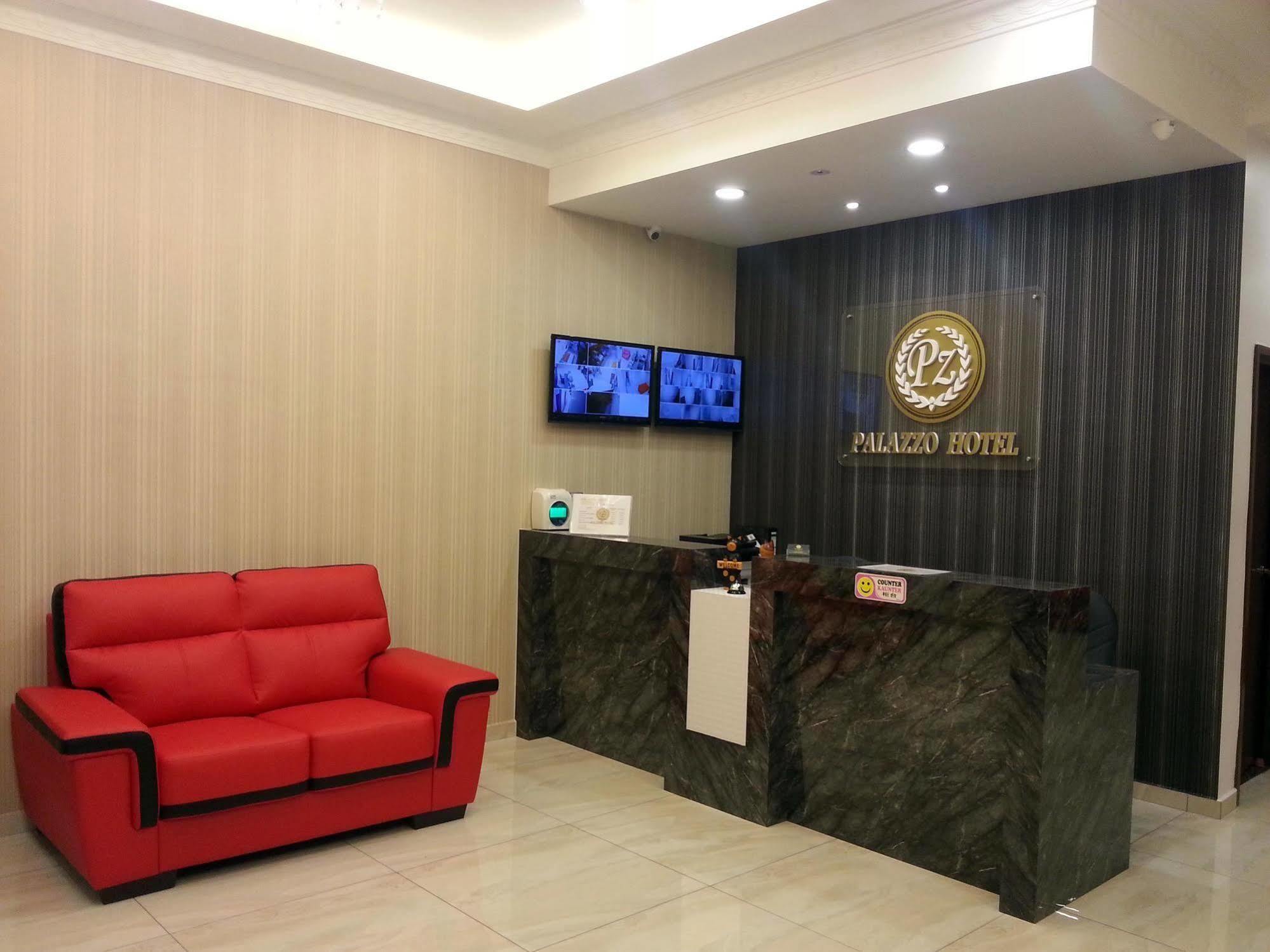 Palazzo Hotel Kulai Exterior foto
