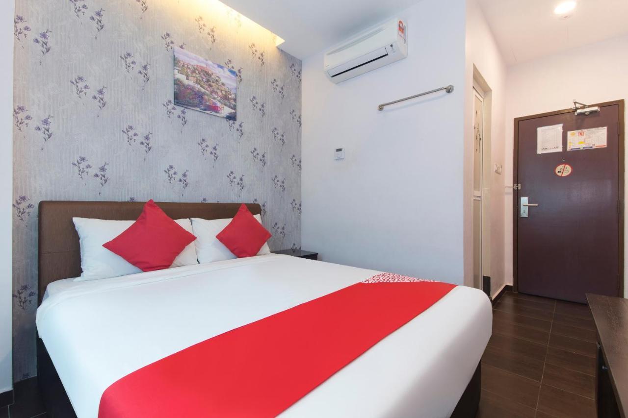 Palazzo Hotel Kulai Exterior foto