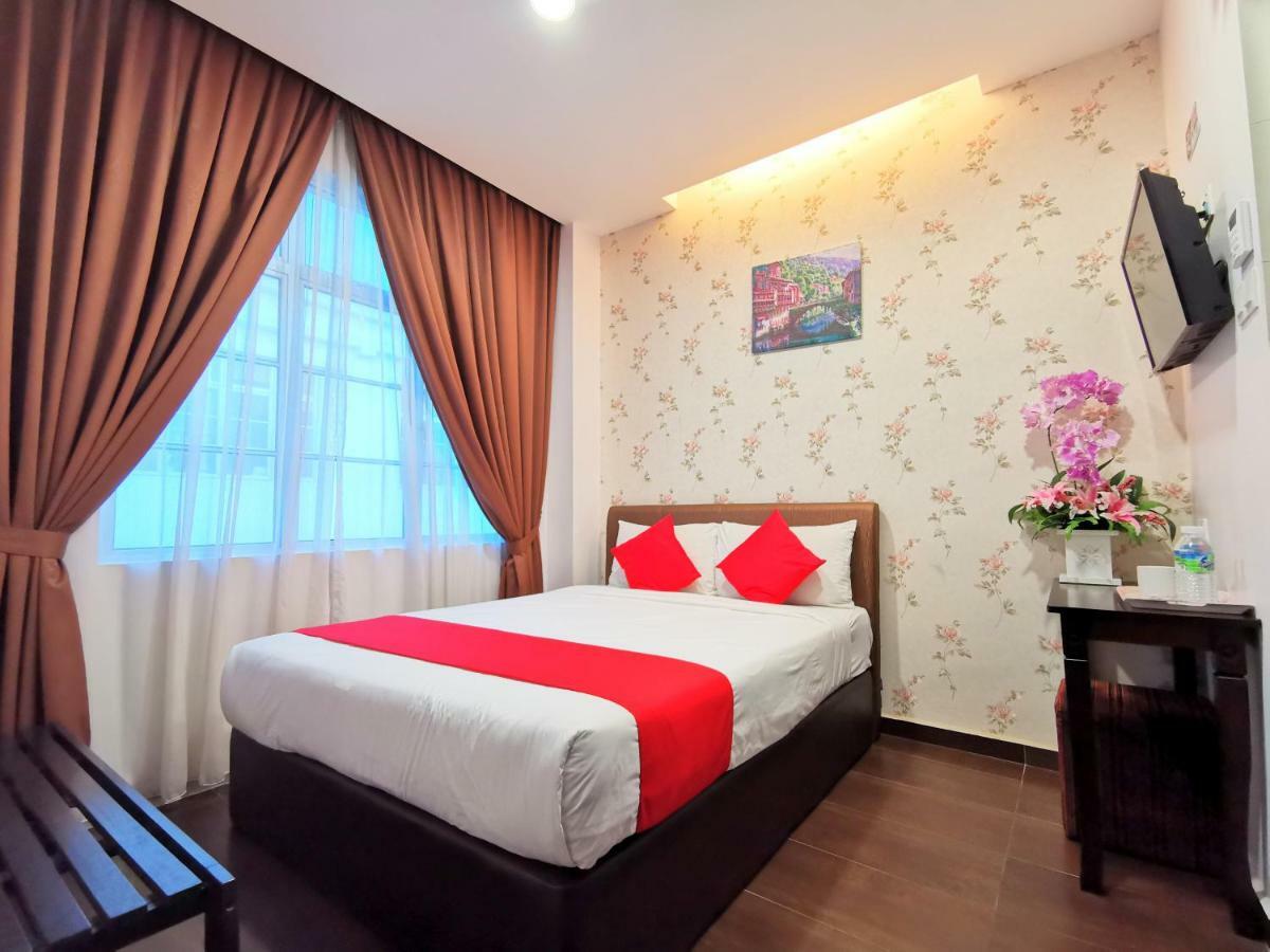 Palazzo Hotel Kulai Exterior foto