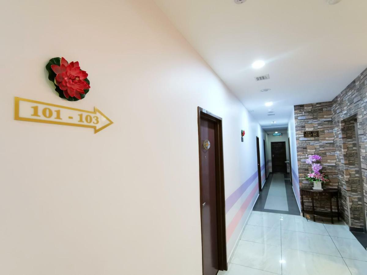 Palazzo Hotel Kulai Exterior foto